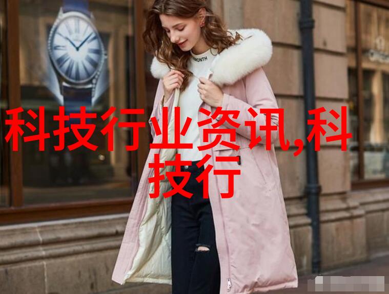 在落地玻璃窗前做视频-镜面时光捕捉日光与思绪