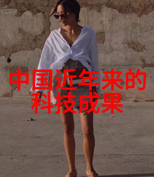 塑料制品的精密成型压力机的工作原理与应用