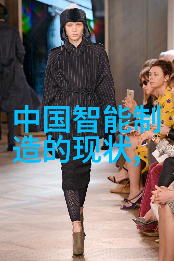 家庭聚焦温馨客厅书香与艺术的共融空间