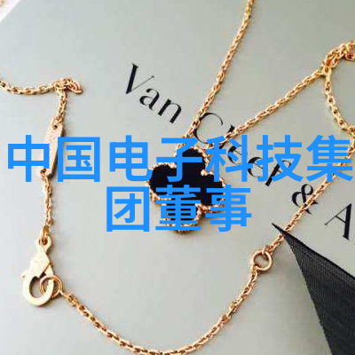 不锈钢桌子光影中的艺术品