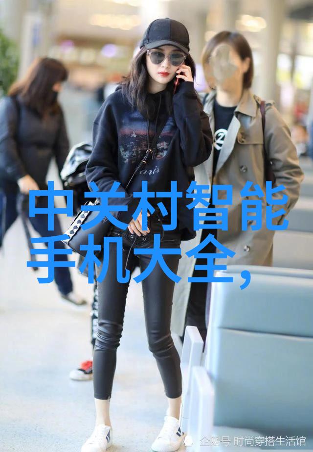 木质支撑的双臂椅传统家具的稳固设计