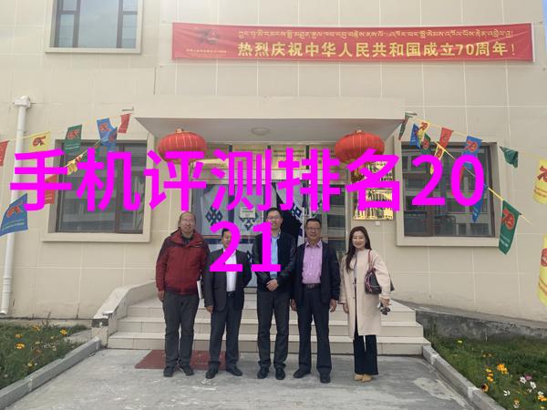 离心设备-离心设备从形式上可分为轧辊式圆盘式与喇叭形